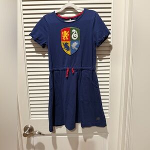 Mini Boden Harry Potter Dress in Navy Dress, Colorful Hogwarts Crest size 9/10
